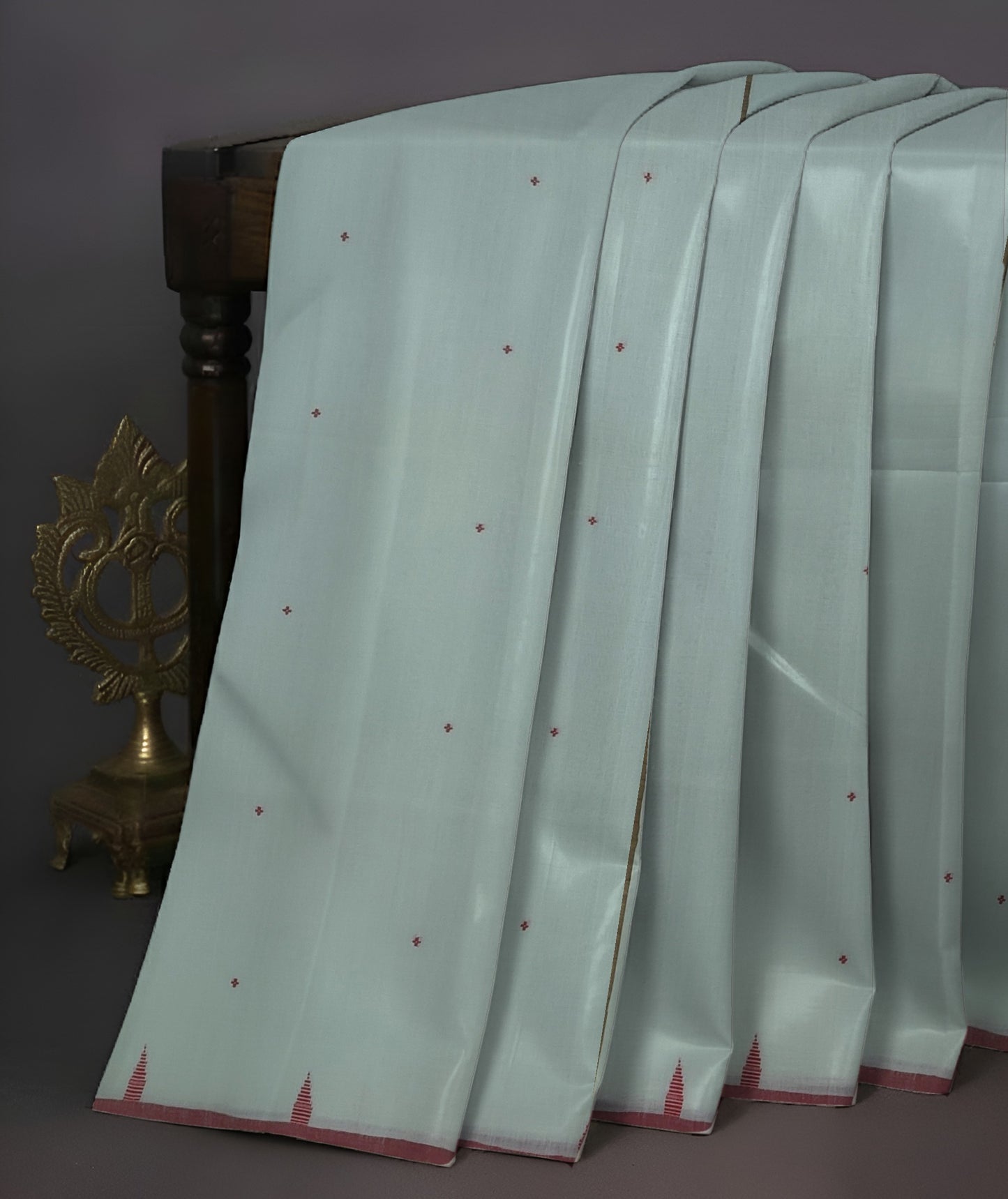 White Bengal Handloom Mulmul Cotton Jamdani Saree